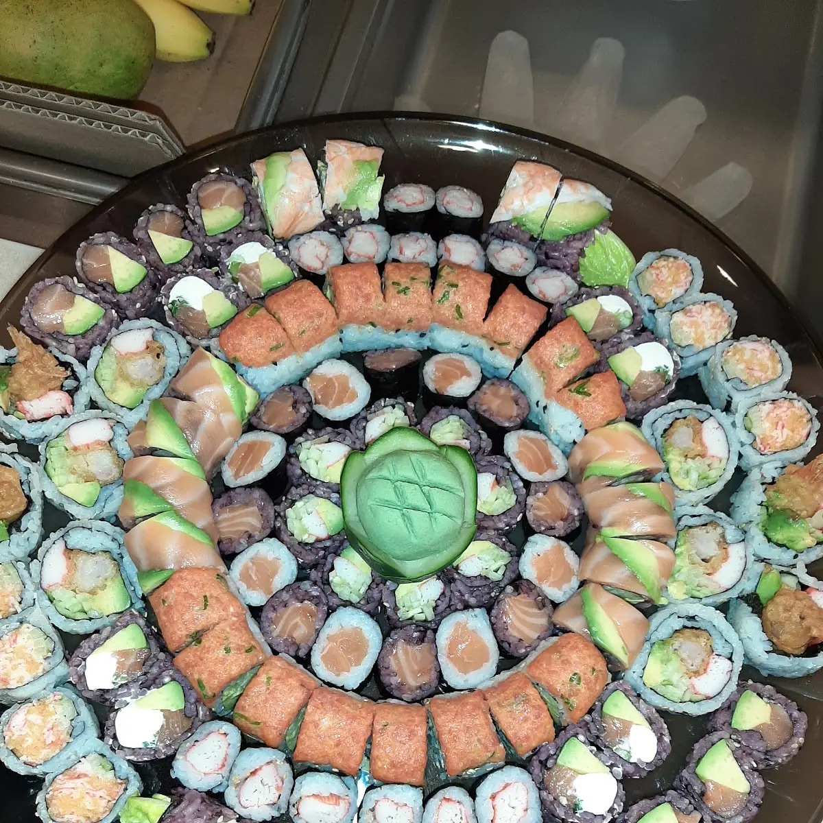 Sushi & Party Platter
