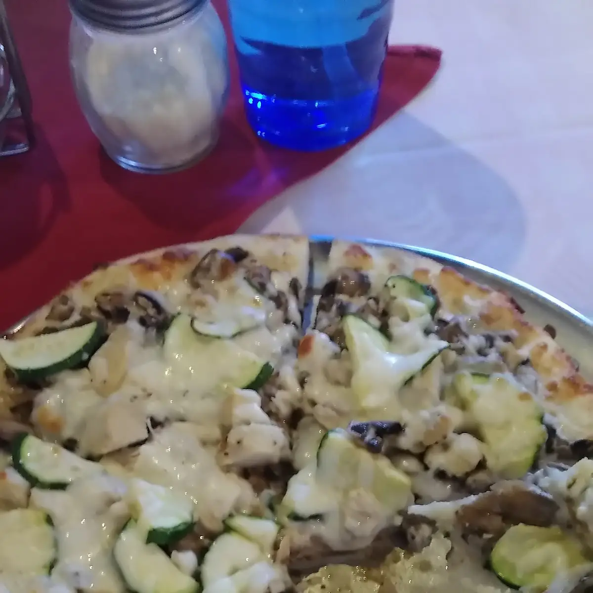 Garlic Chicken Pizza