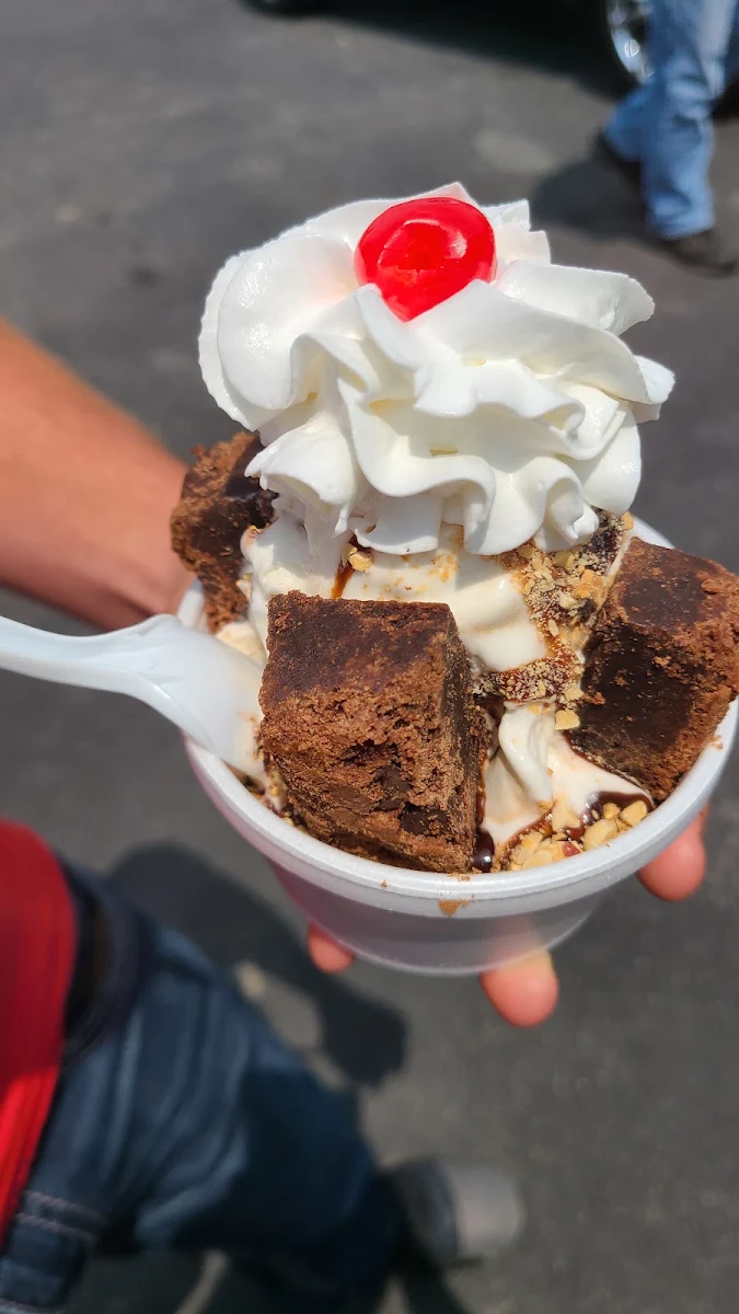 Brownie Sundae
