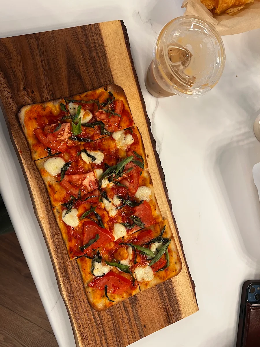 Margherita Flatbread