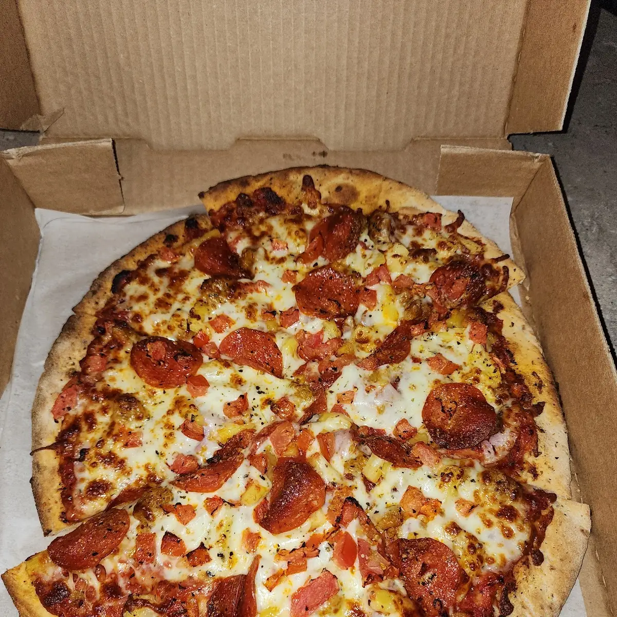 Hawaiian Pizza with Pepperoni