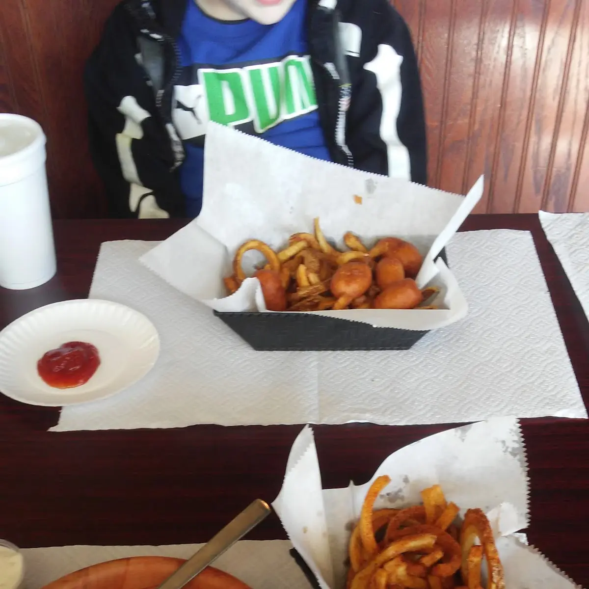 Boneless Wings and Cajun Fries