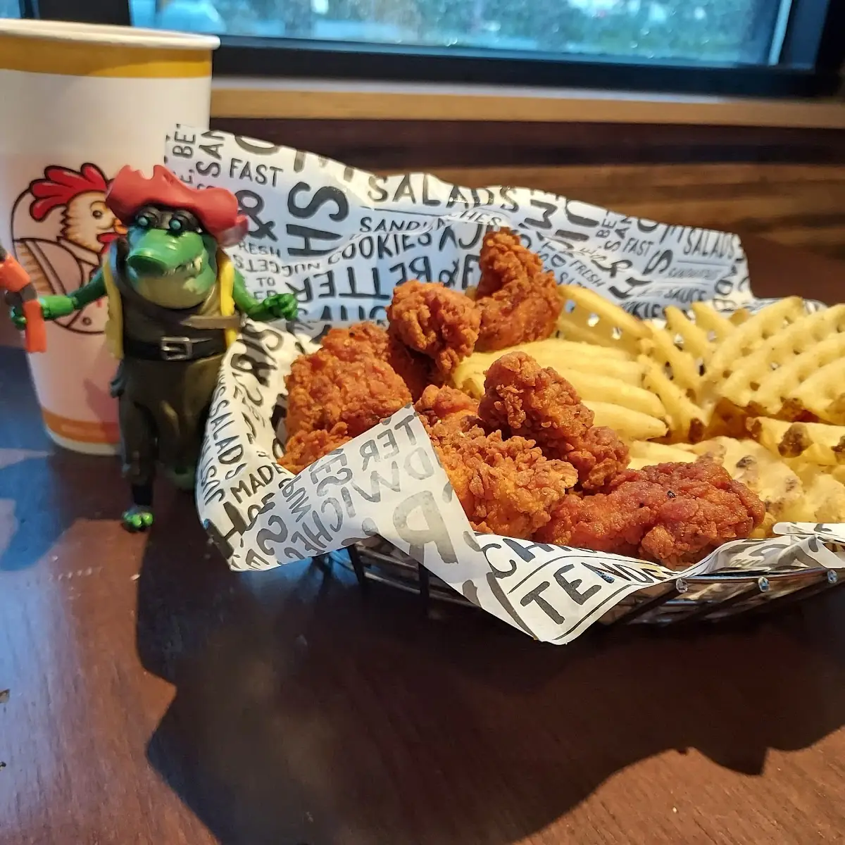 Spicy Nuggets w Waffle Fries
