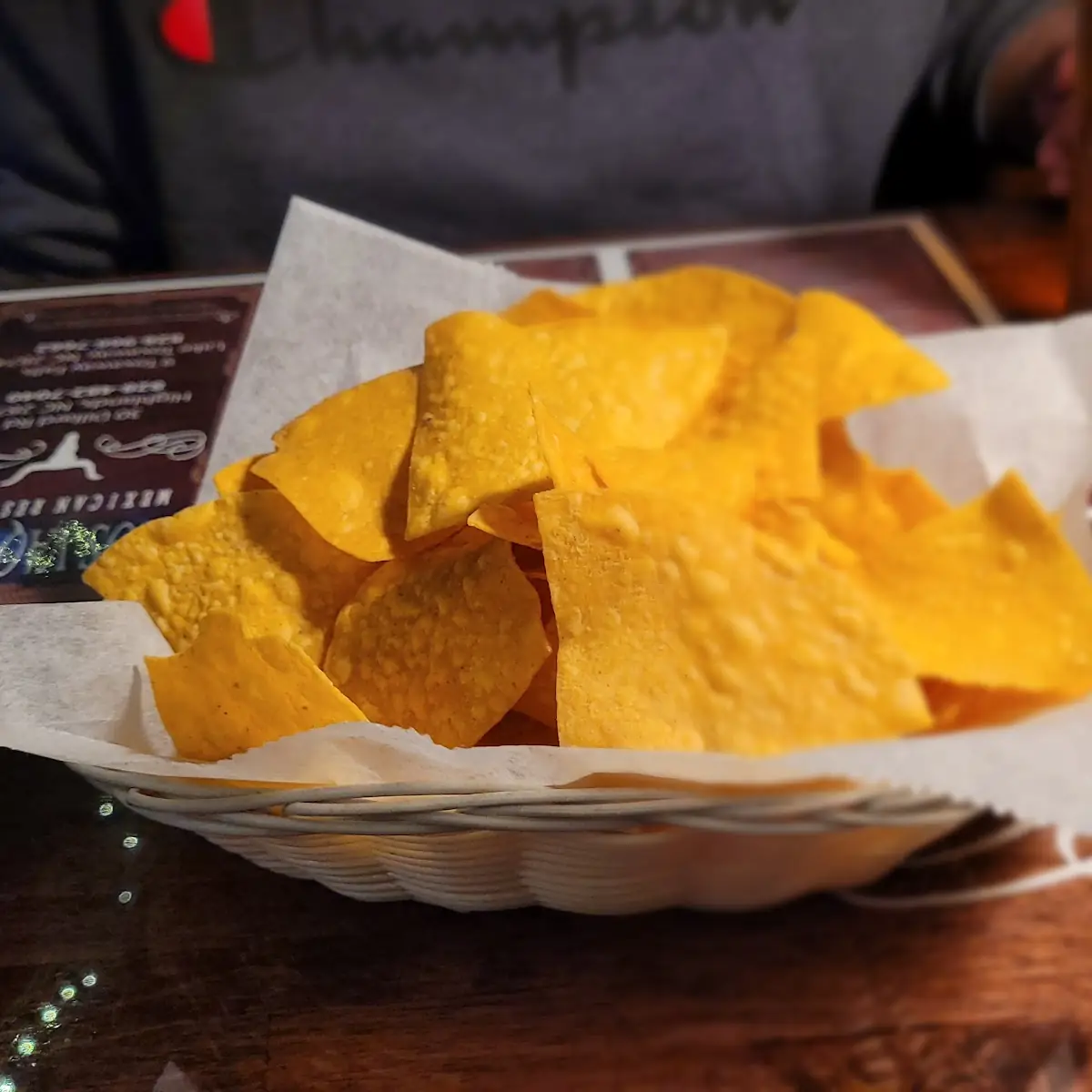 lg Chips & Salsa