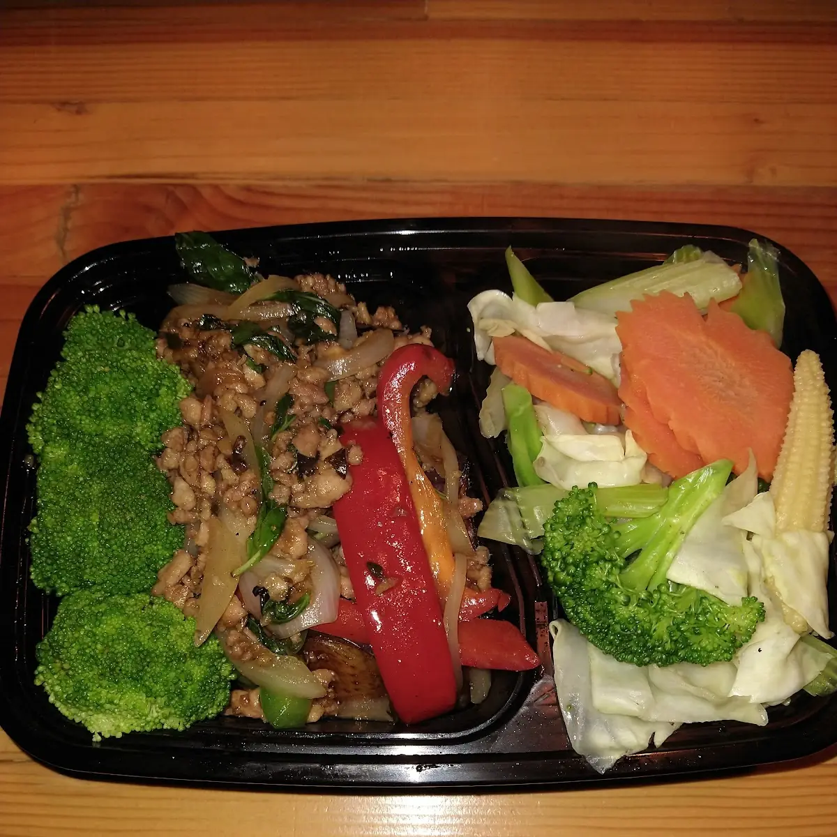 Spicy Basil Minced Chicken w Mixed Vegetables
