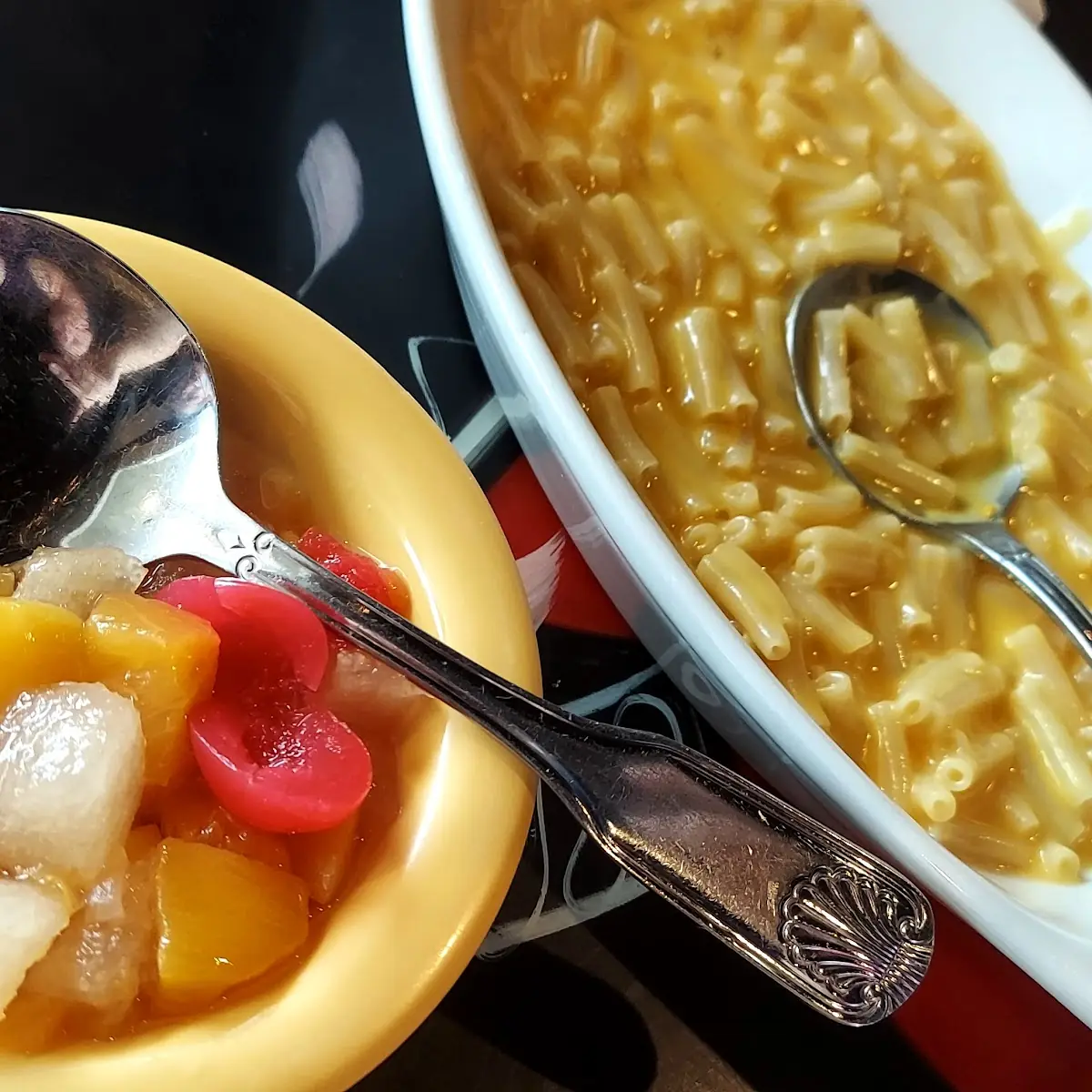 Kids Fruit Cup with Mac & Cheese
