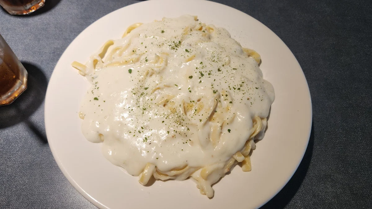 Fettuccine Alfredo, Trifon's Pizza & Spaghetti House