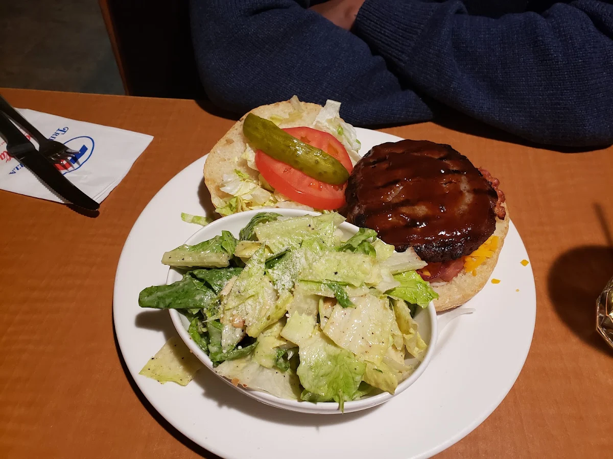 Highlights, Trifon's Pizza & Spaghetti House