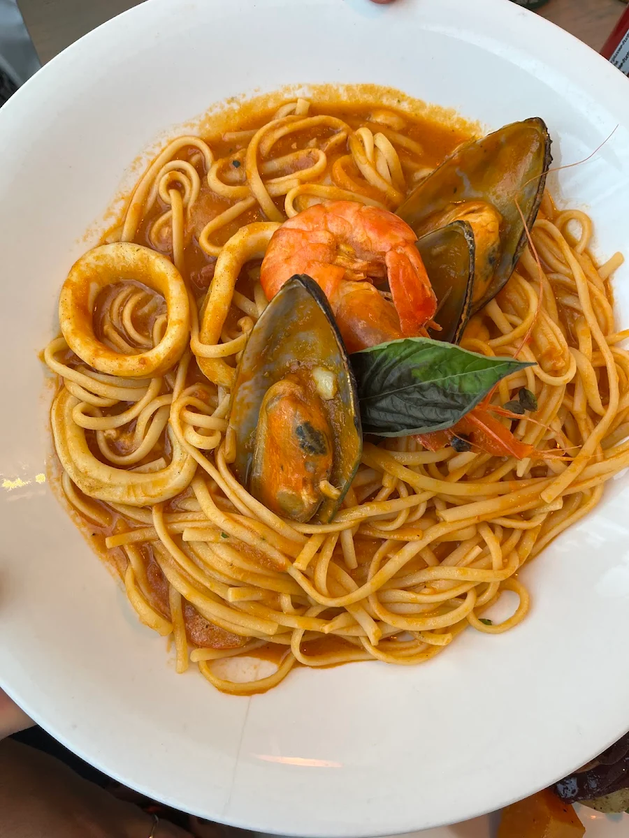 Seafood Linguini