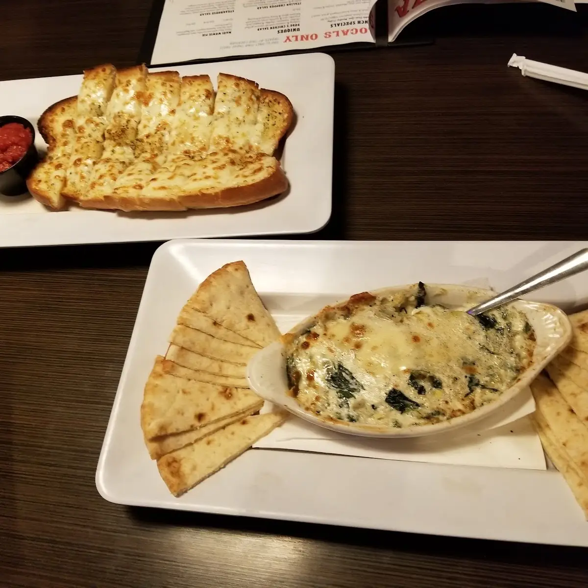 Cheesy Bread and Spinach Artichoke Dip