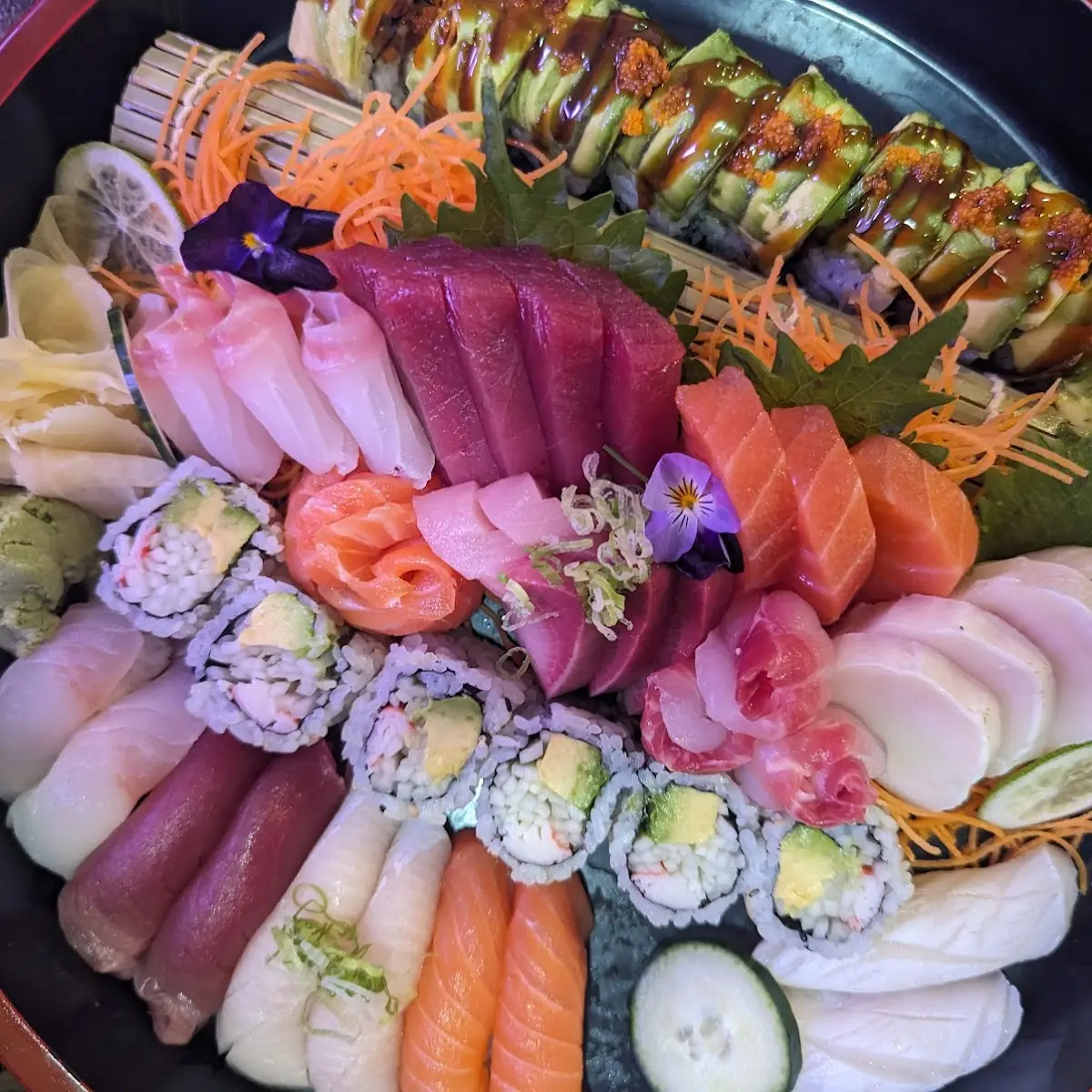 Sushi & Sashimi Combo