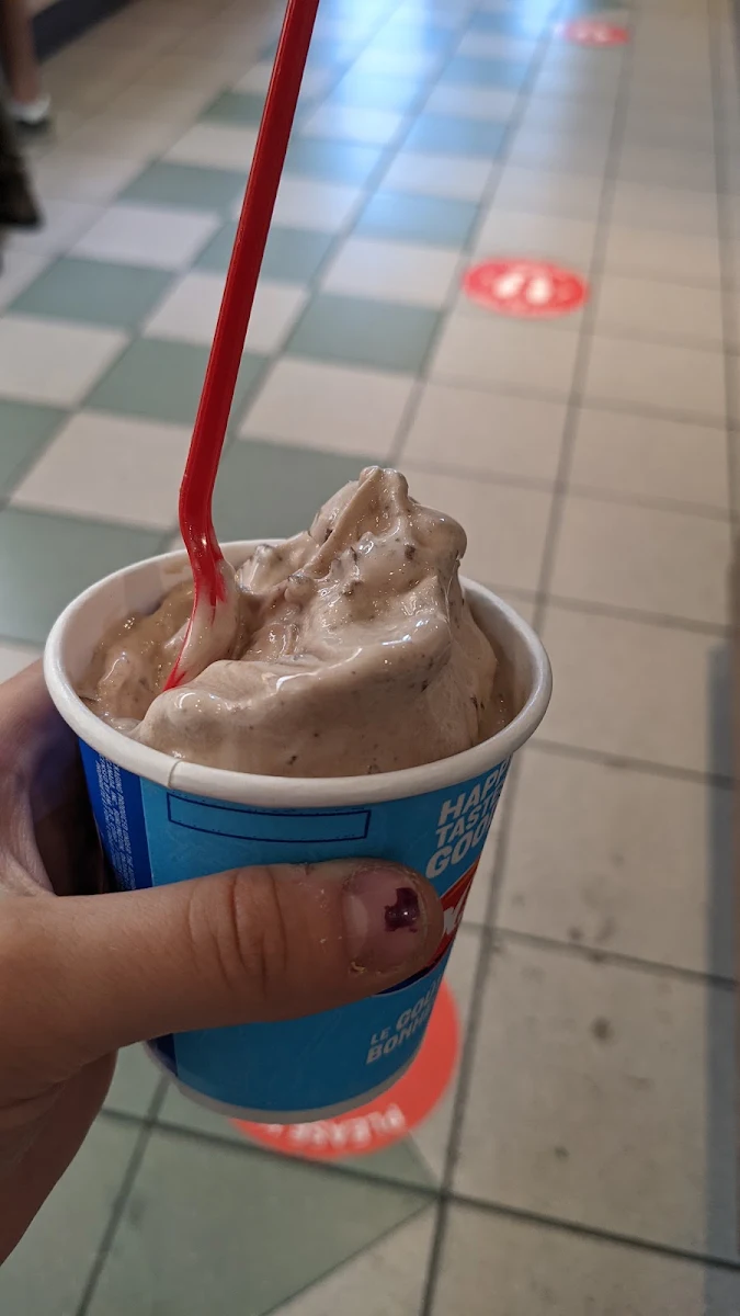 Kit Kat Blizzard, Dairy Queen Grill & Chill