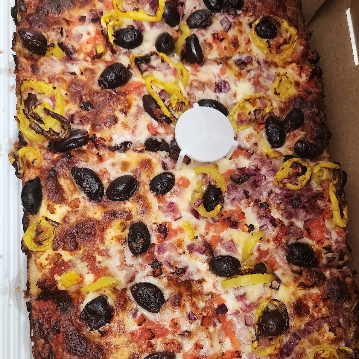 Detroit-Style Deep Dish Mediterranean Pizza