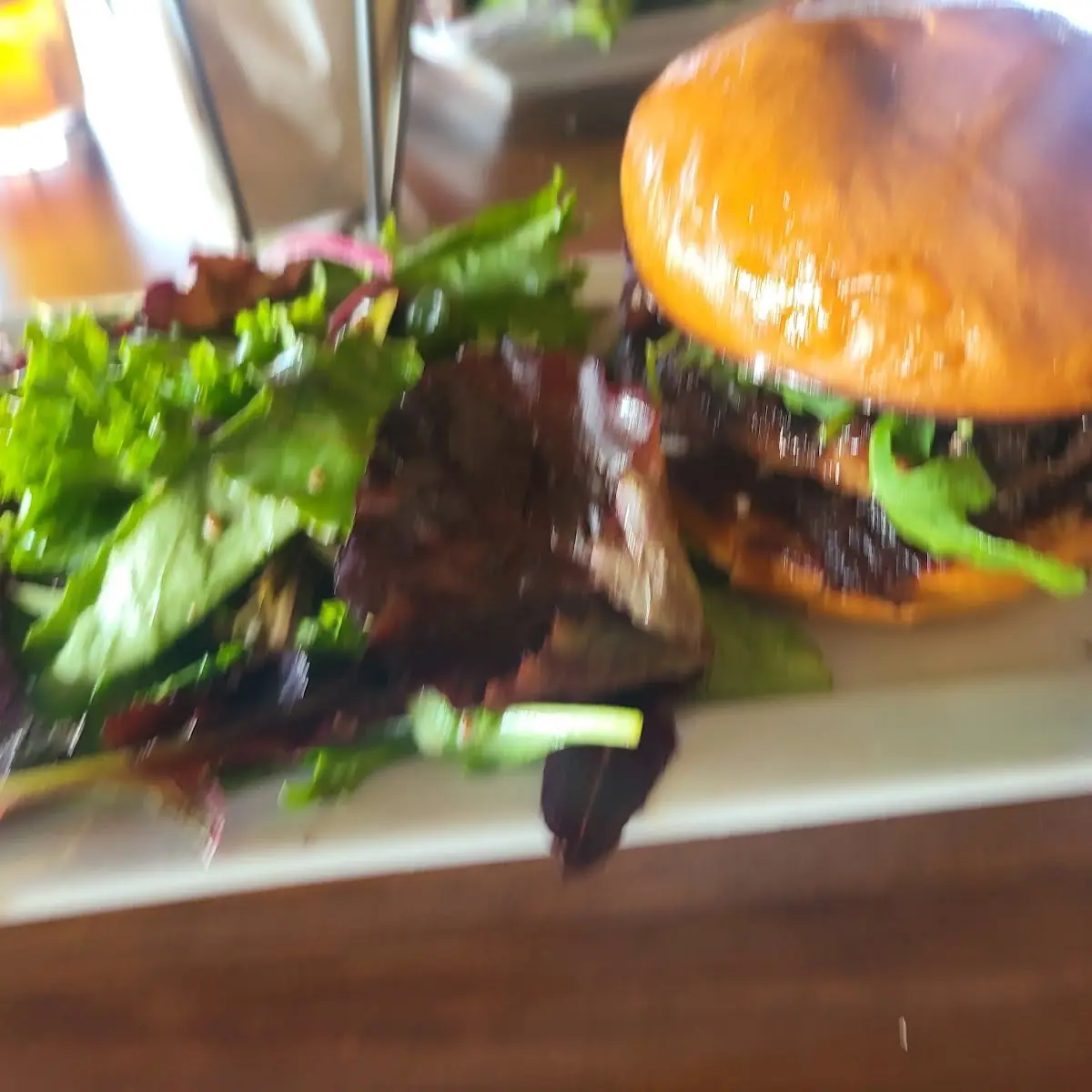 Seasonal Burger Menü