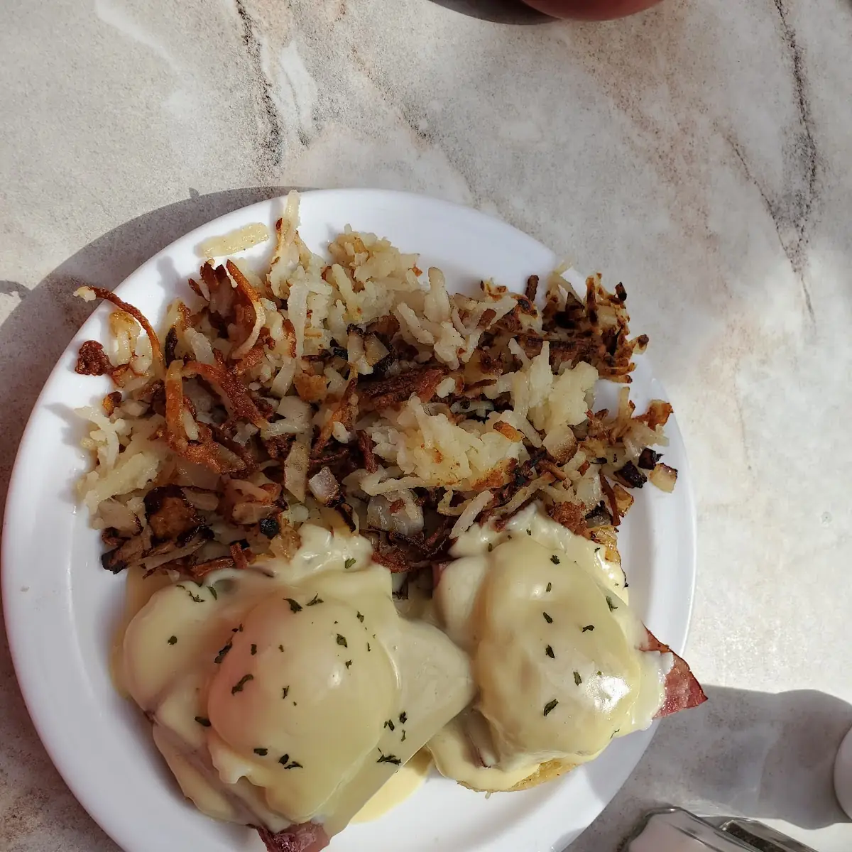 Eggs Benedict, Ambrosia Family Restaurant