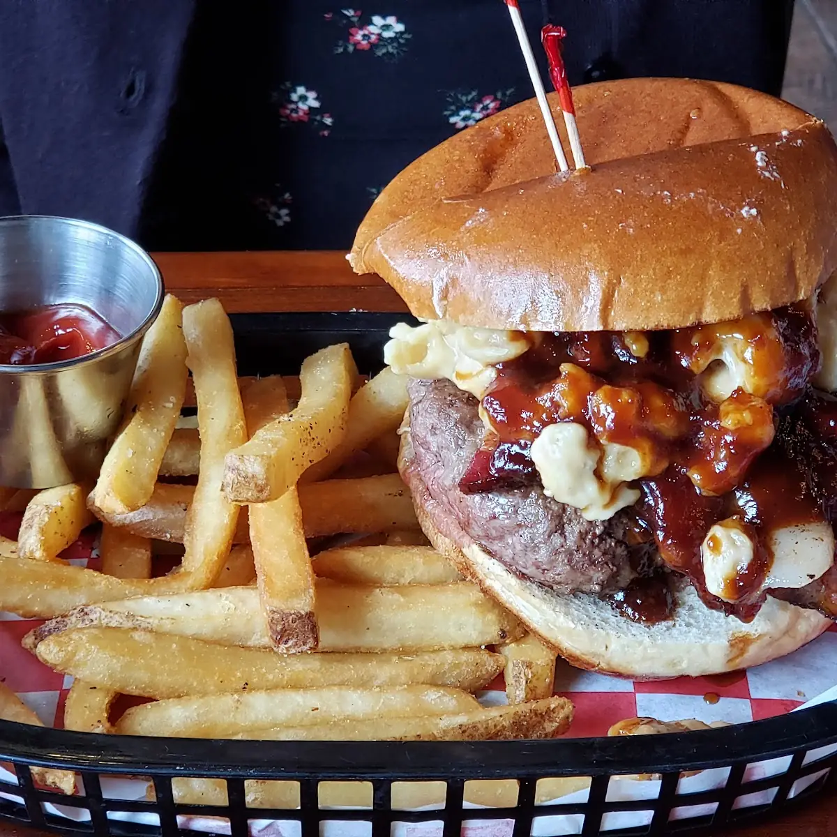 Mac N Cheese Burger