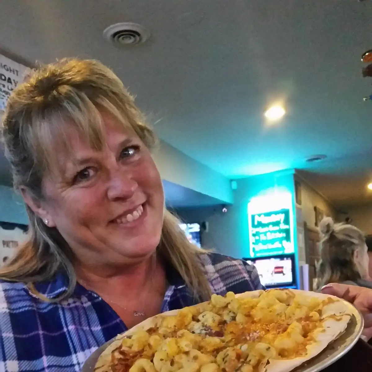 Mac and Cheese Pizza
