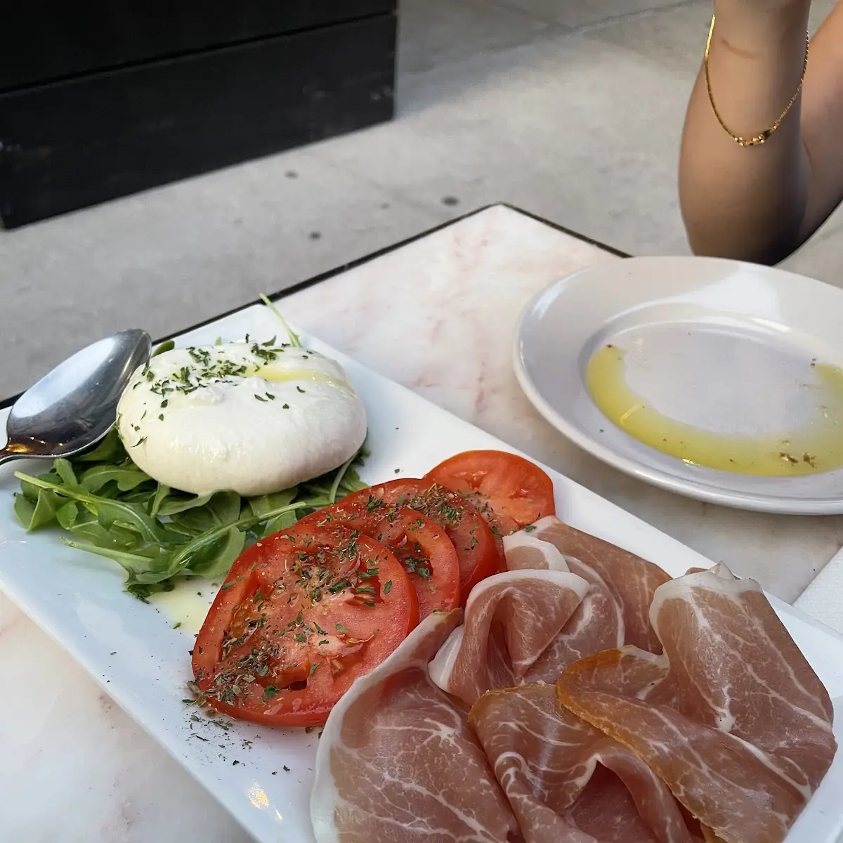 Burrata Prosciutto Salad
