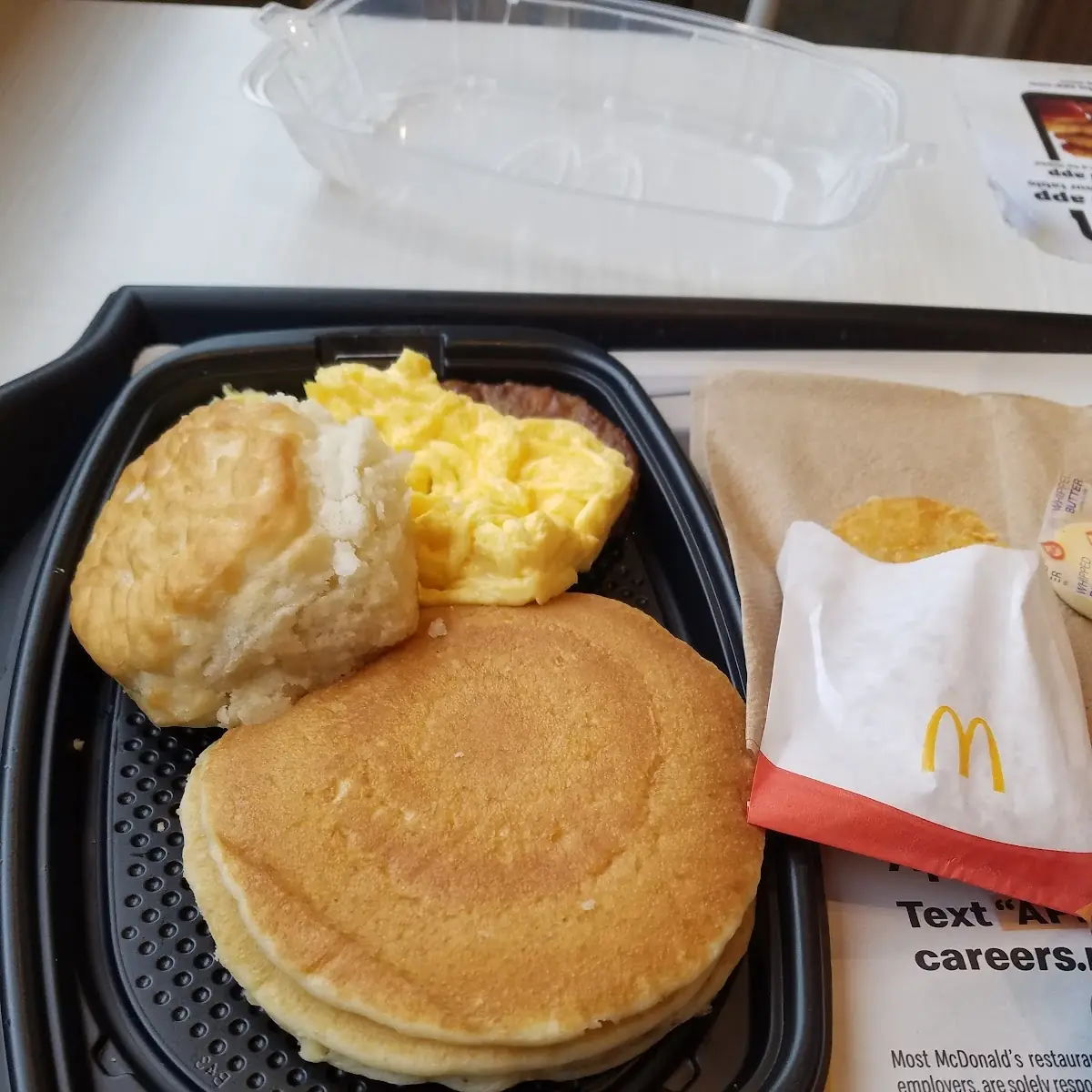 Big Breakfast with Hotcakes