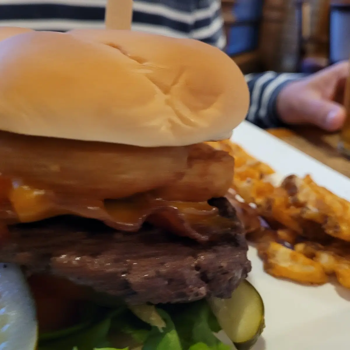 Doubletree Pub Burger