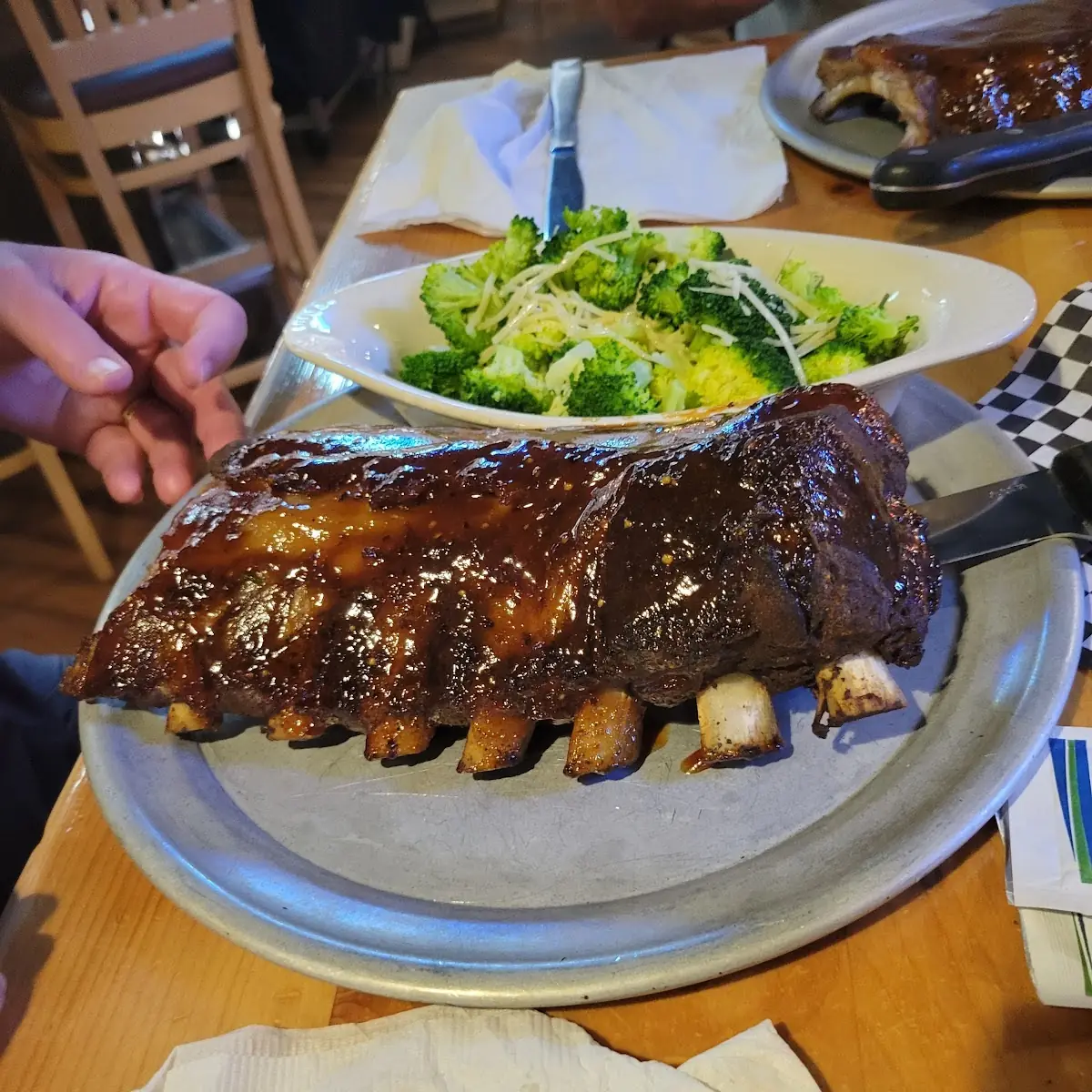 BBQ Baby Back Ribs & Mac and Cheese Plate