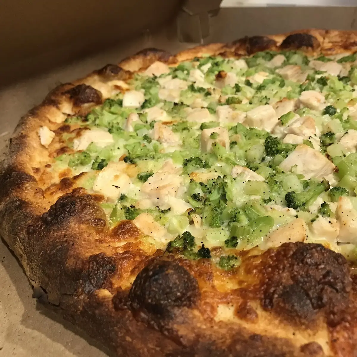 Chicken & Broccoli Pizza