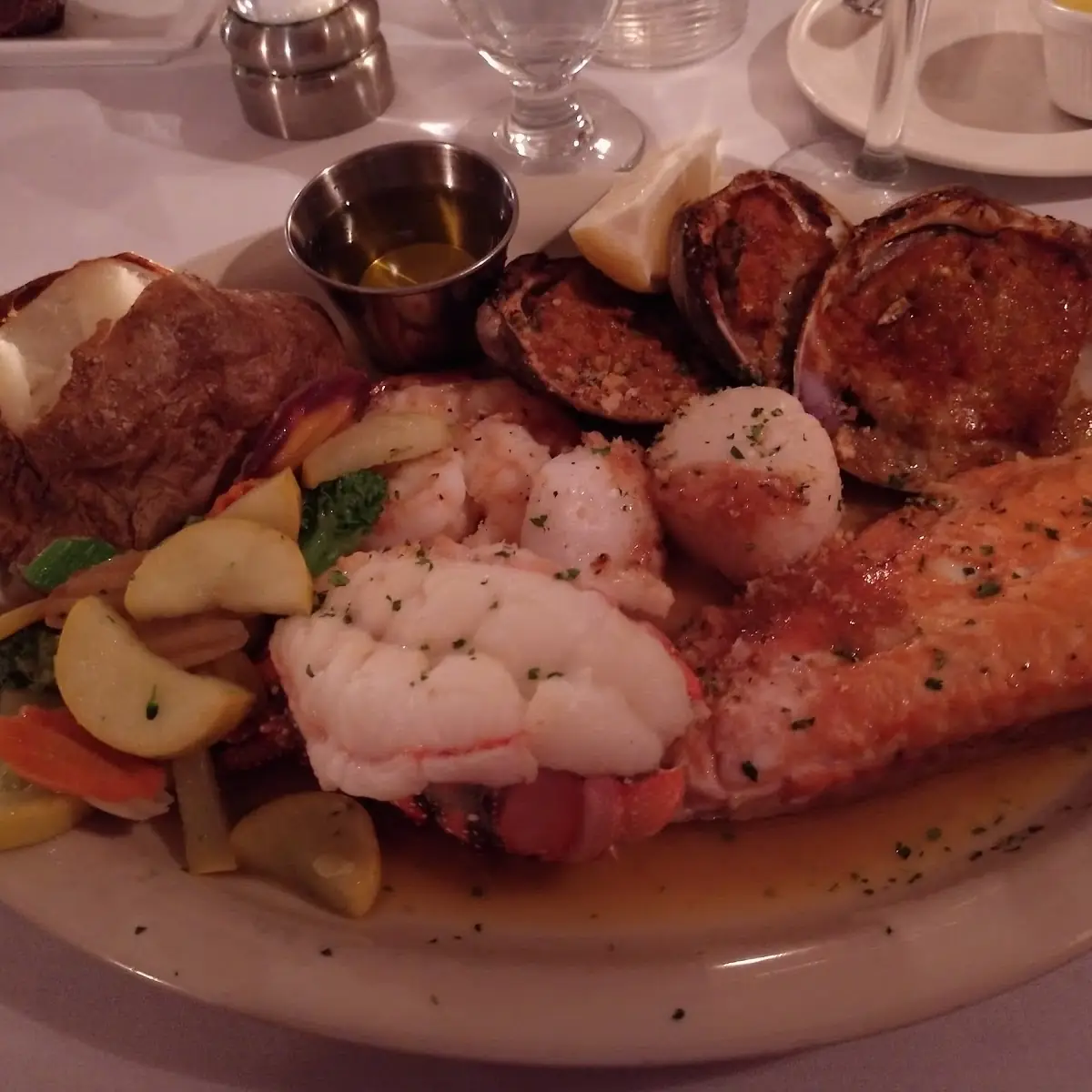 Broiled Seafood Platter