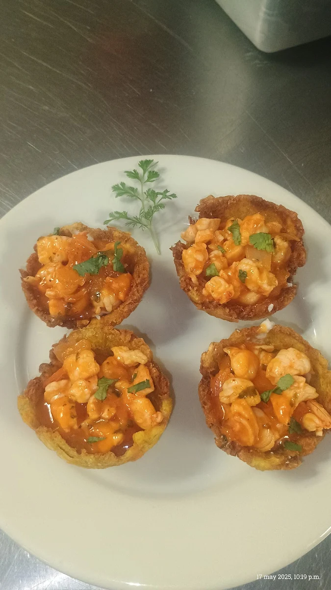 Tostones Rellenos Stuffed Fried Green Plantains
