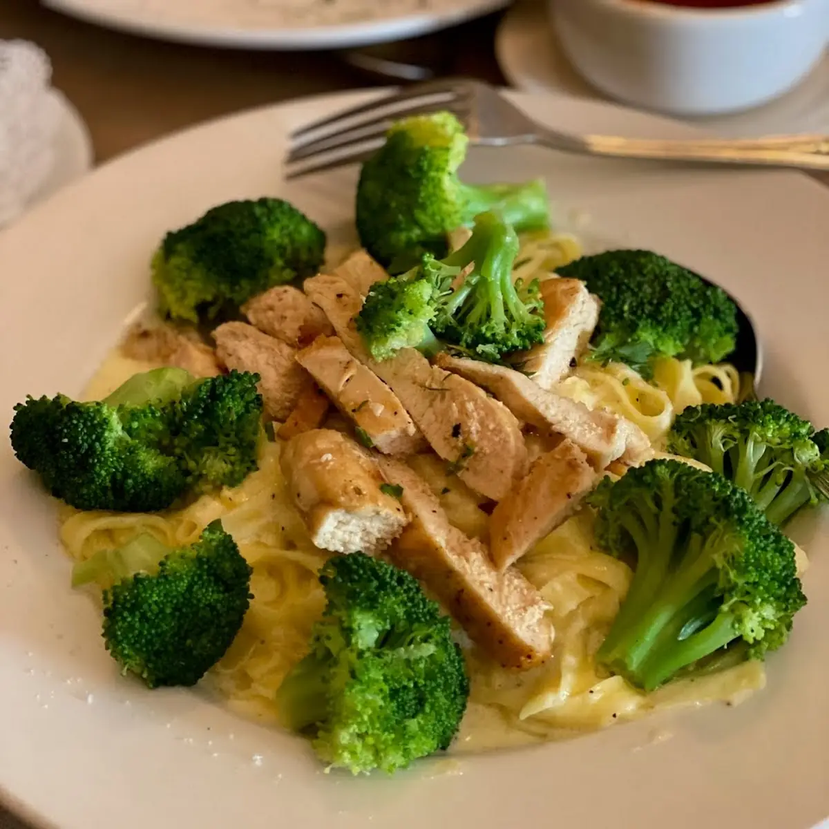 Fettuccine Alfredo with Chicken and Broccoli