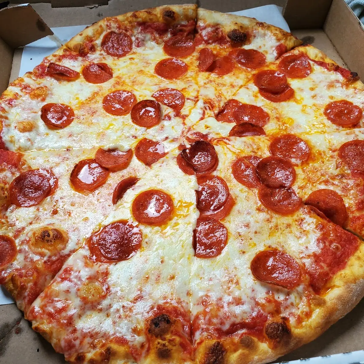 Large New York Pizza