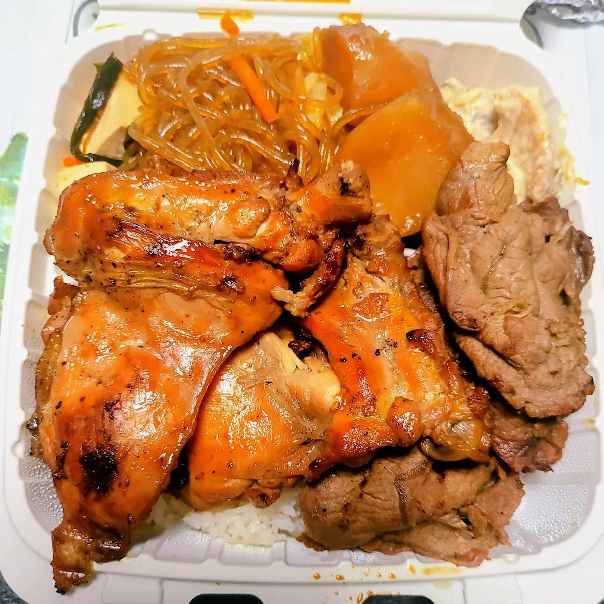 BBQ Chicken and Beef Teriyaki Mix Plate
