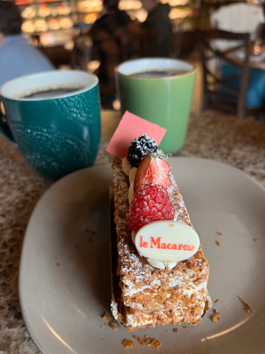 Mille Feuille, Le Macaron