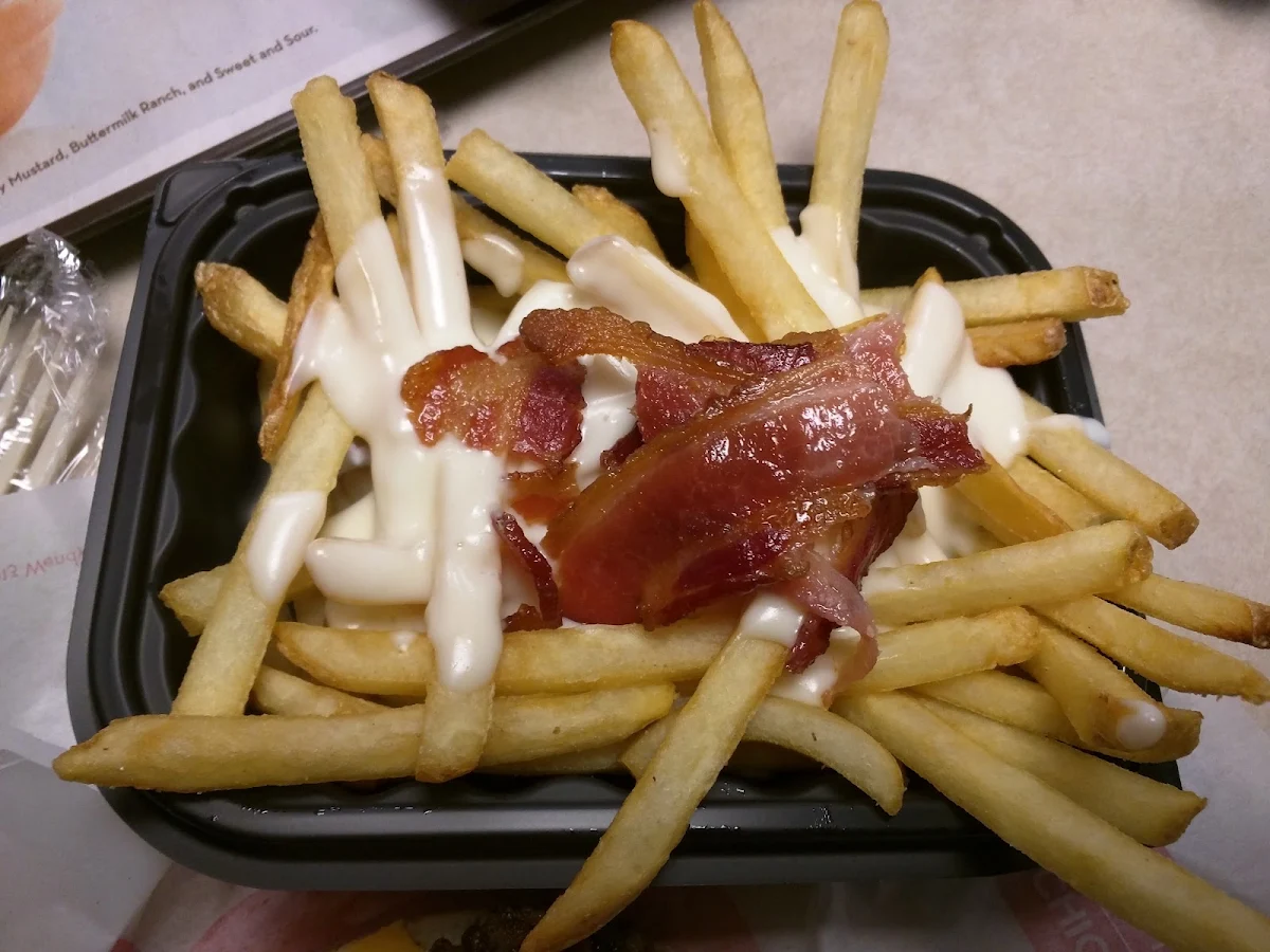 Bacon Poutine Cals 700, Wendy's