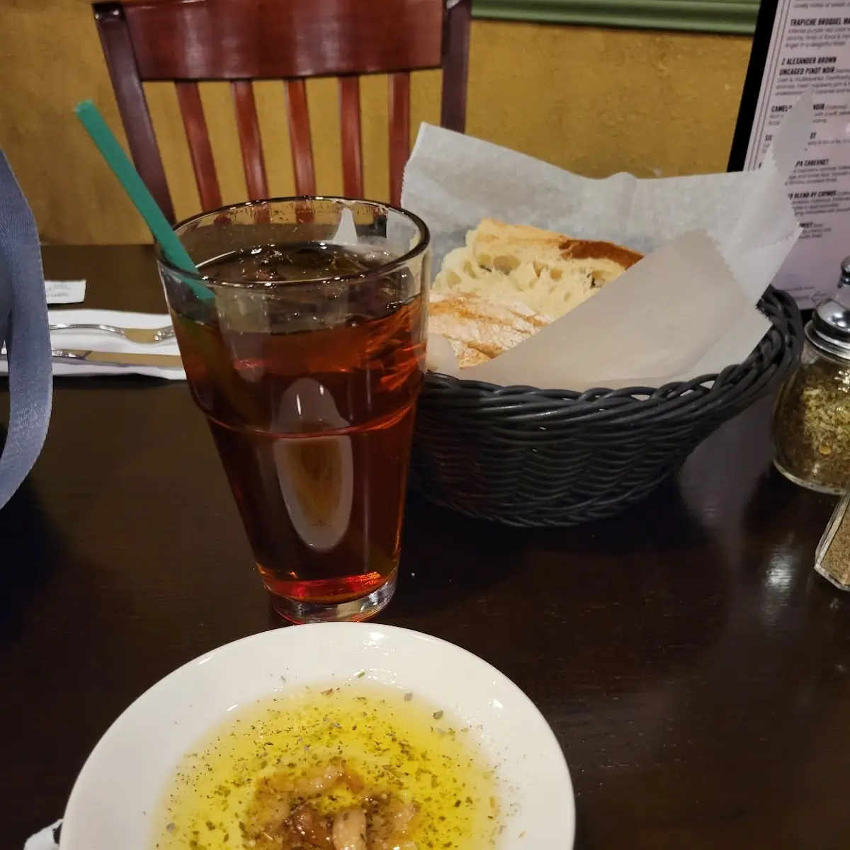 Olive Oil and Garlic Bread Dip