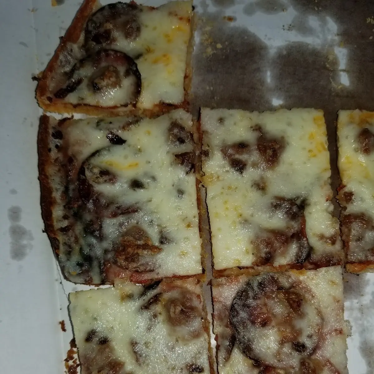 Thin Crust Pizza
