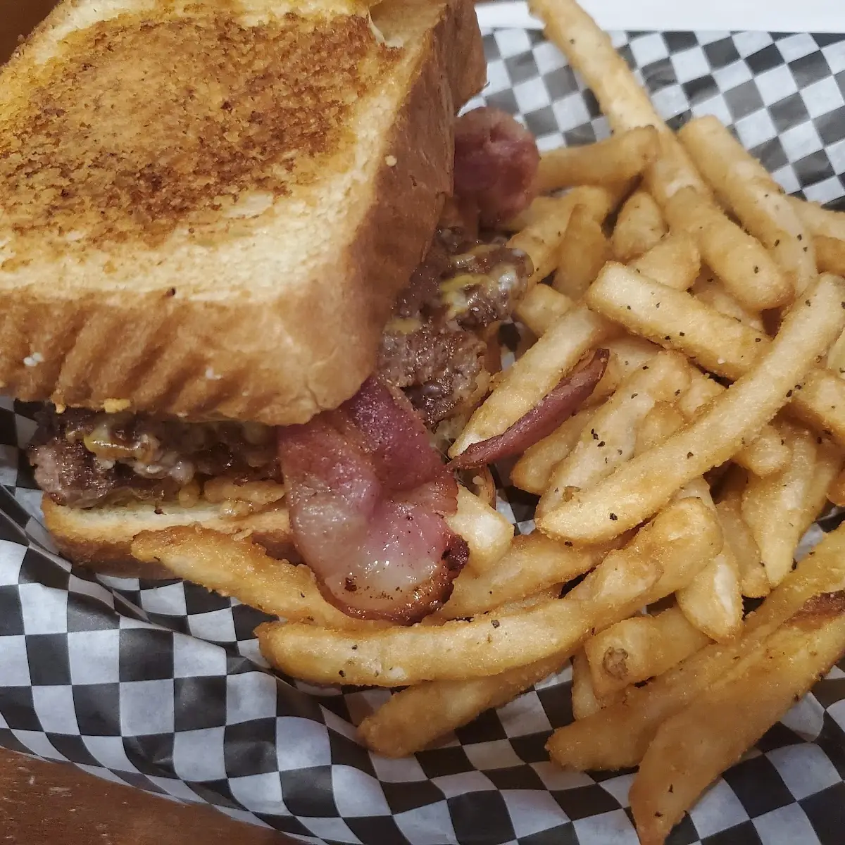Kids Grilled Cheese & Fries