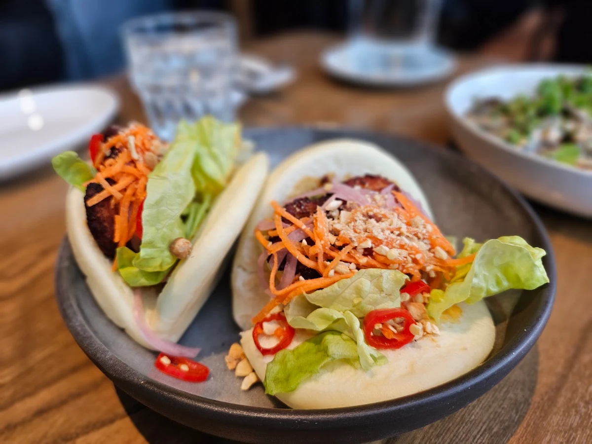 Crispy Chicken Bao Buns