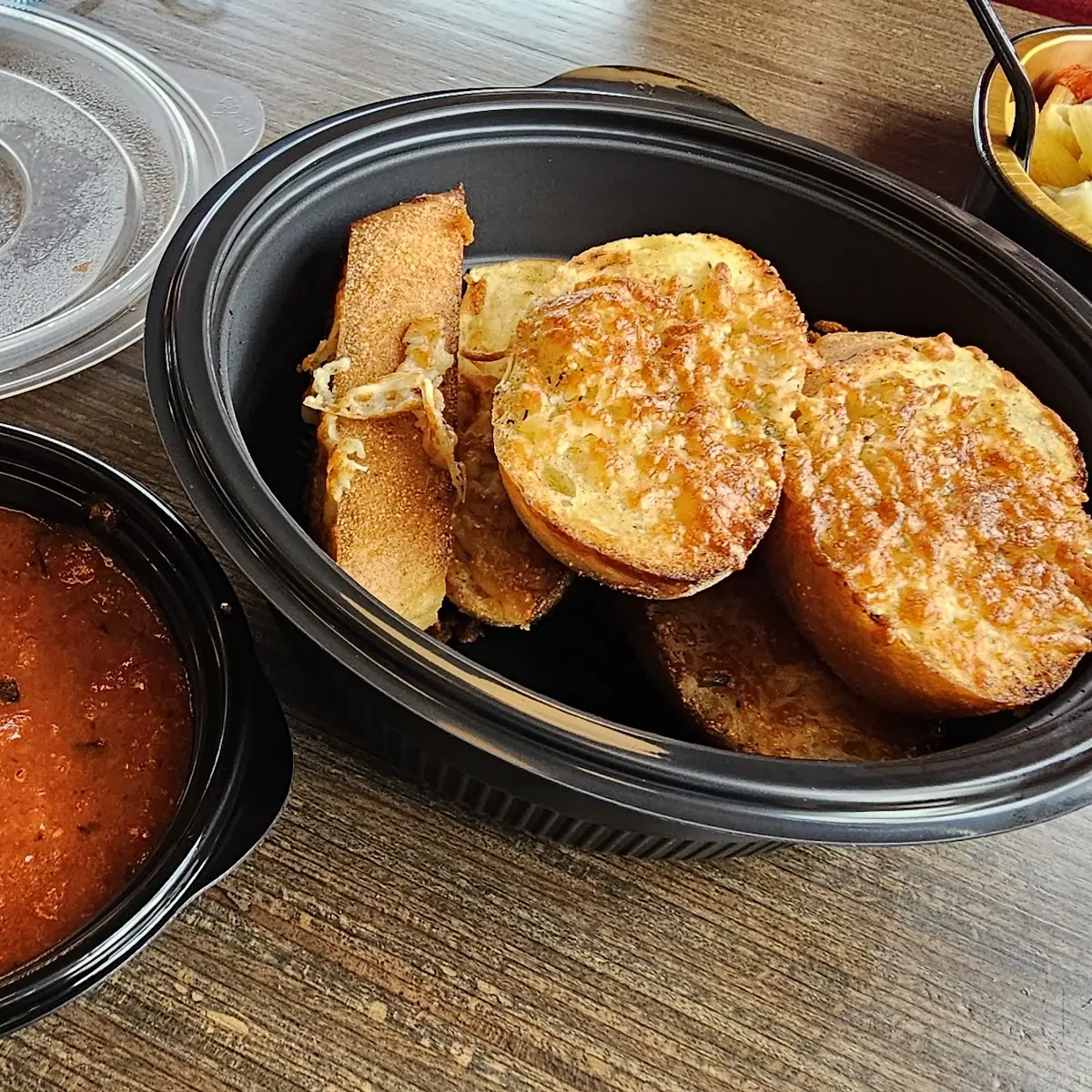 Garlic Cheesy Bread