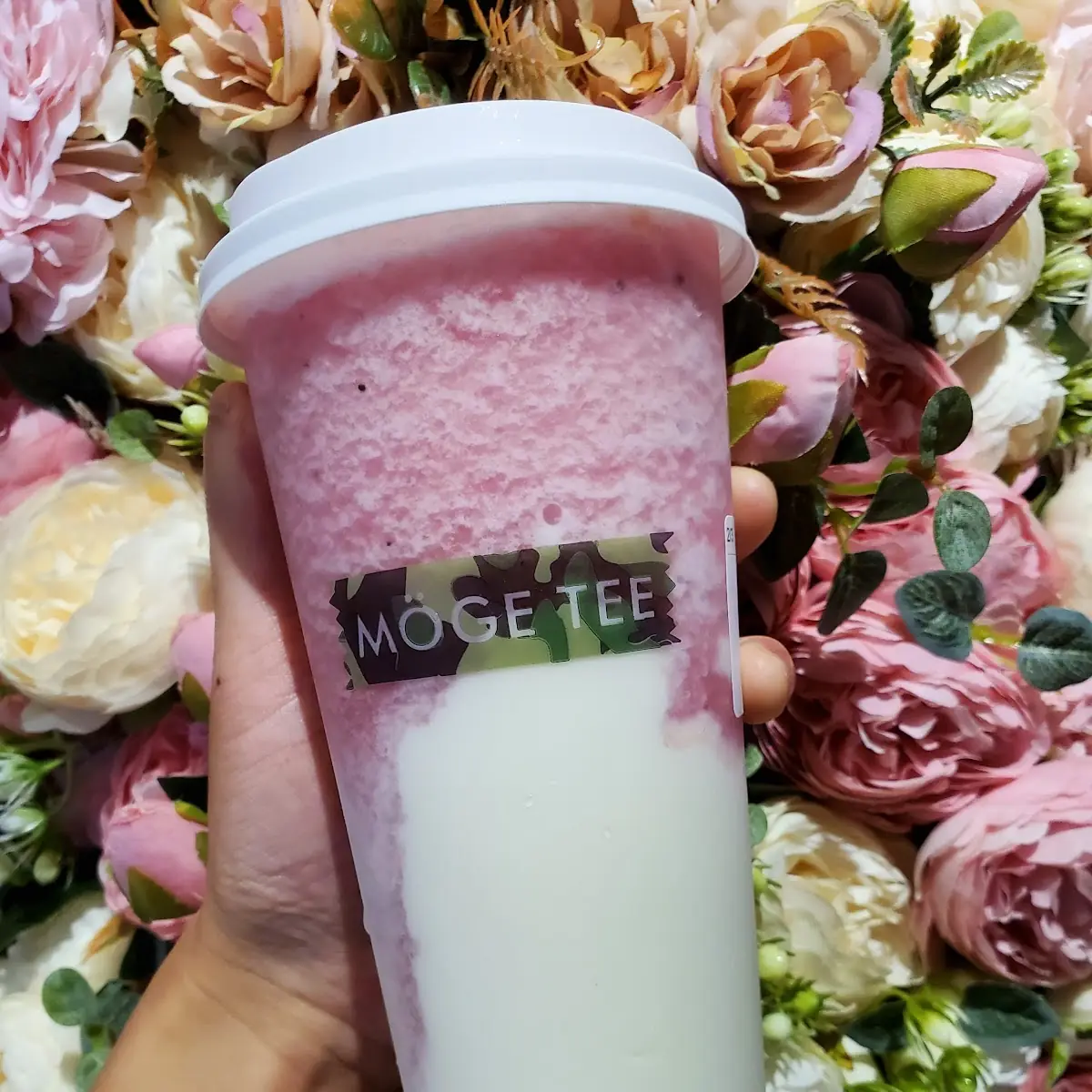 Peach Tea with Cheese Foam