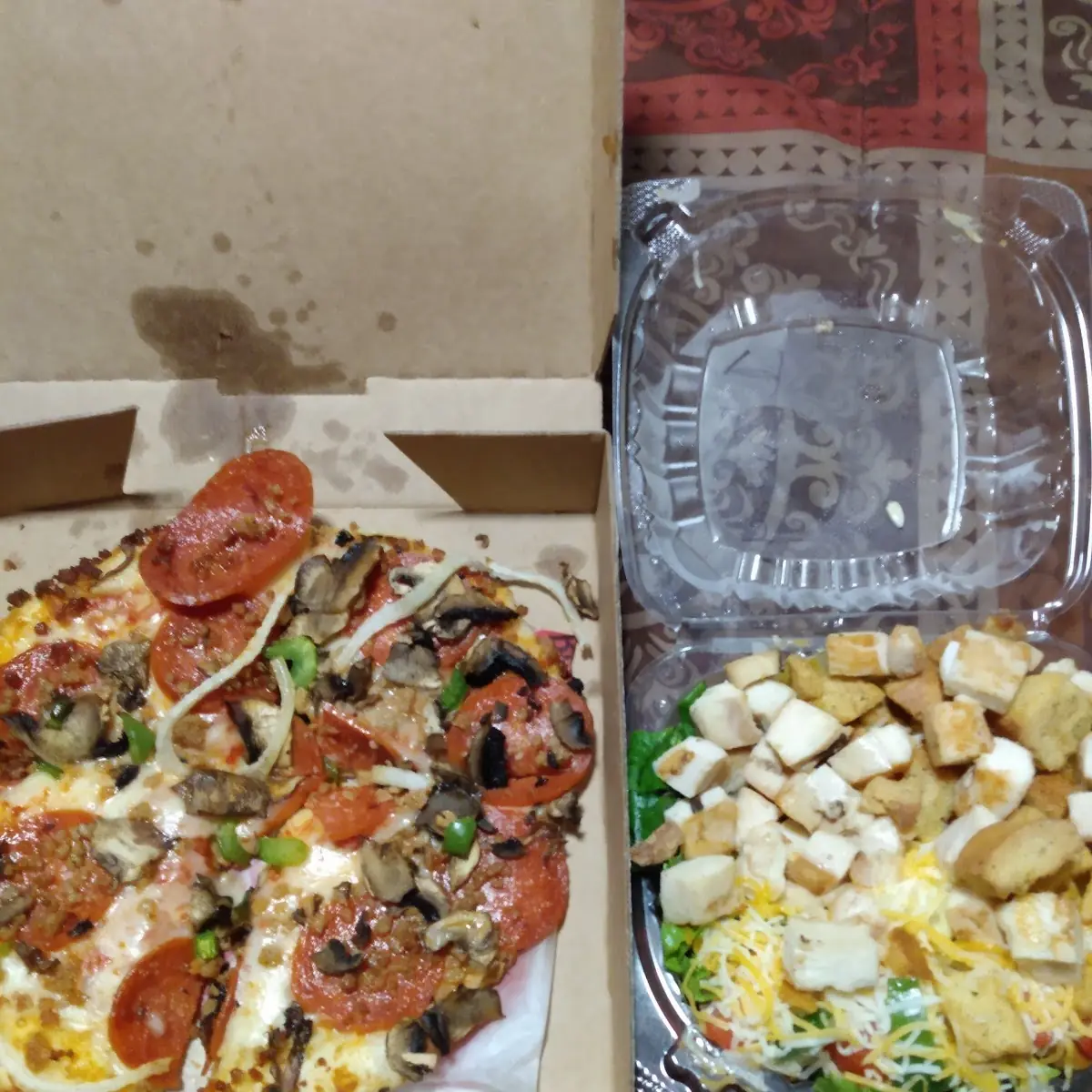 Supreme Pizza Grilled Chicken Salad