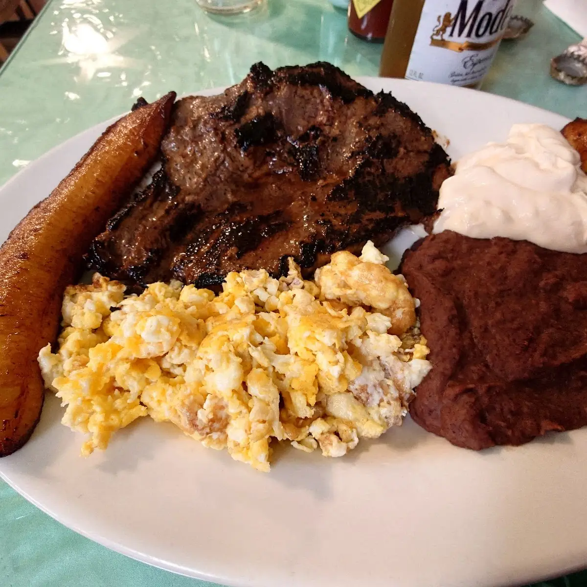Desayuno Más Carne Asada