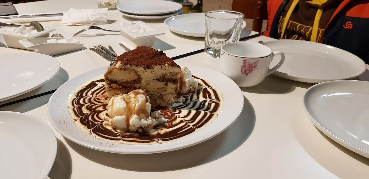 Tiramisu Cake, La Q Woodfire Pizza & Italian Restaurant (BYO)