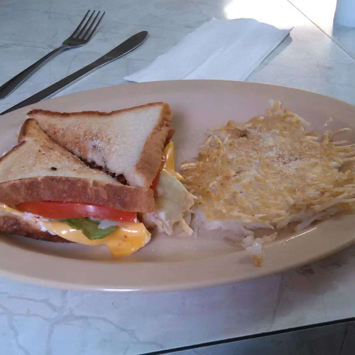 blt Sandwich and Hashbrowns