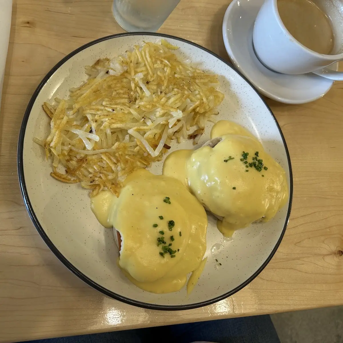 Eggs Benedict with Crispy Hash Browns