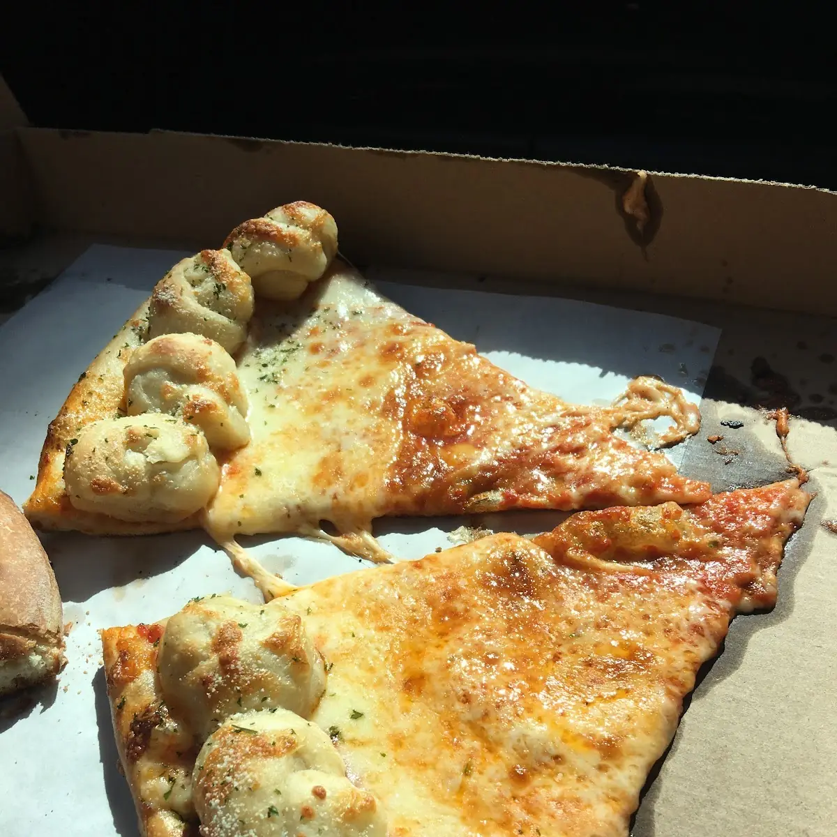 Garlic Knot Crust Pizza