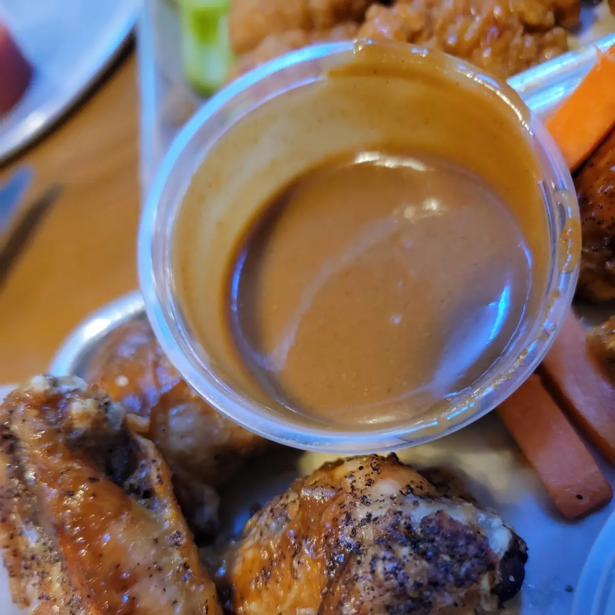Thai Peanut Sauce w Chicken Wings