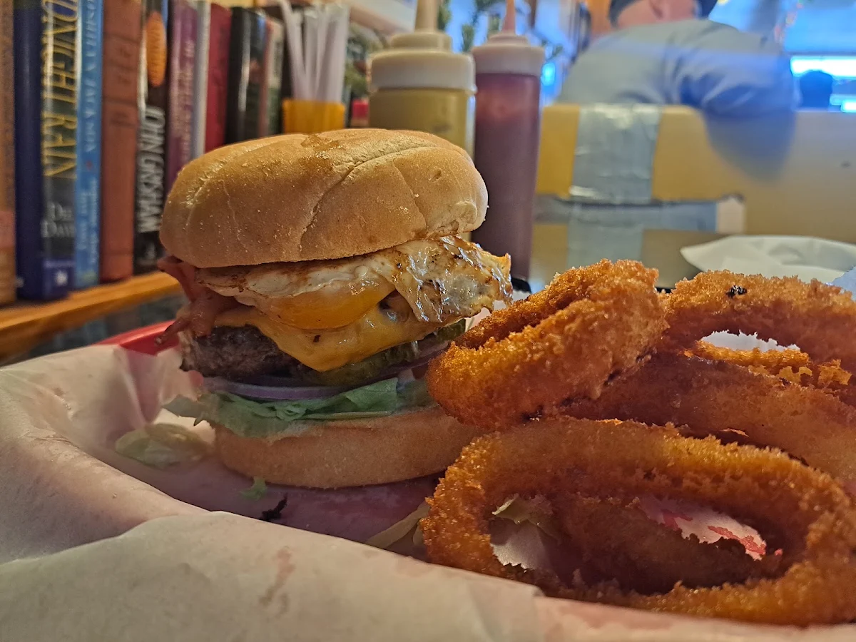 Bacon Cheeseburger with Onion Rings