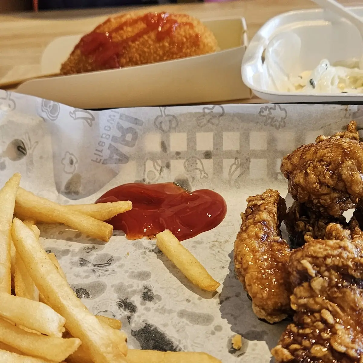 Garlic Chicken and Fries