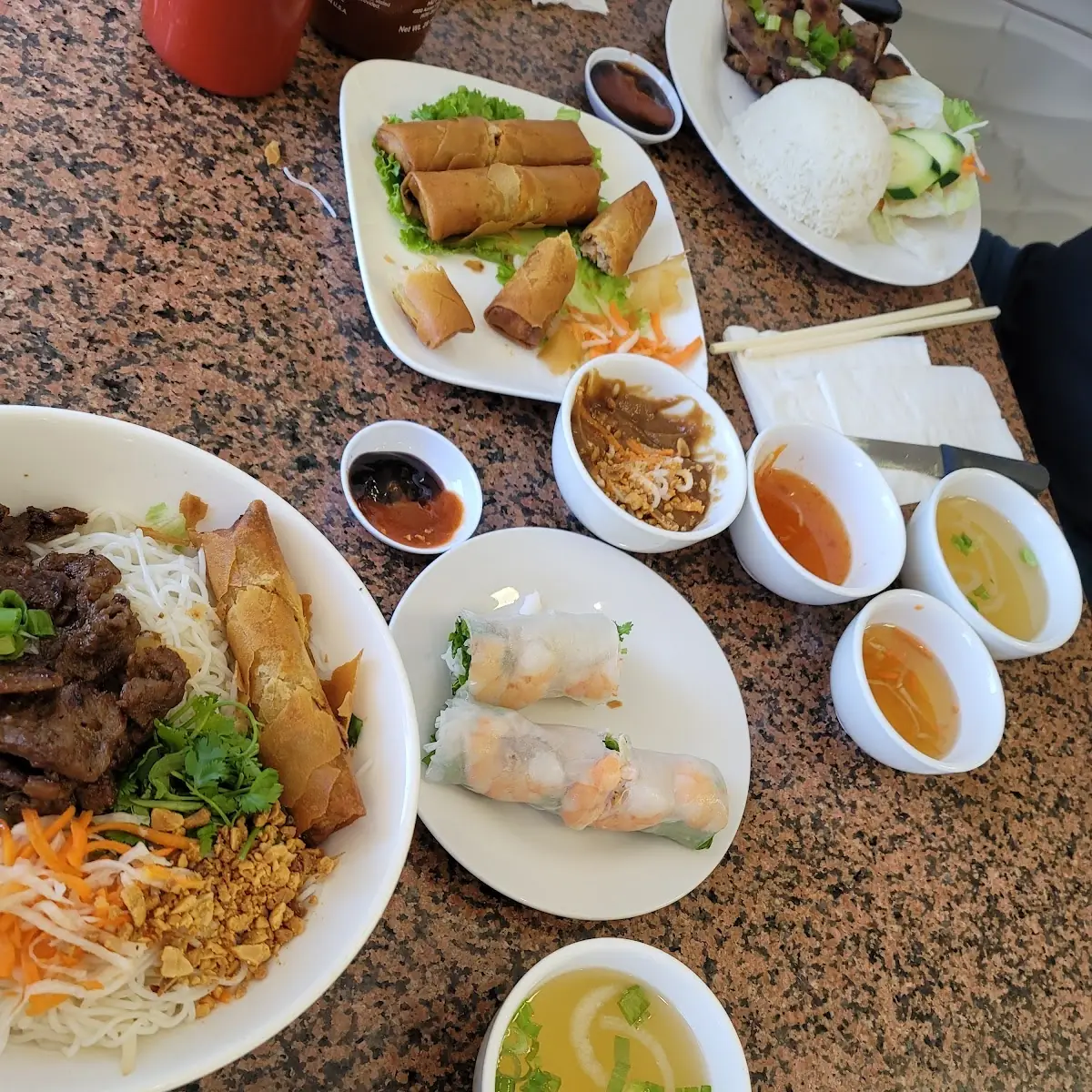 Bún Bò Nướng