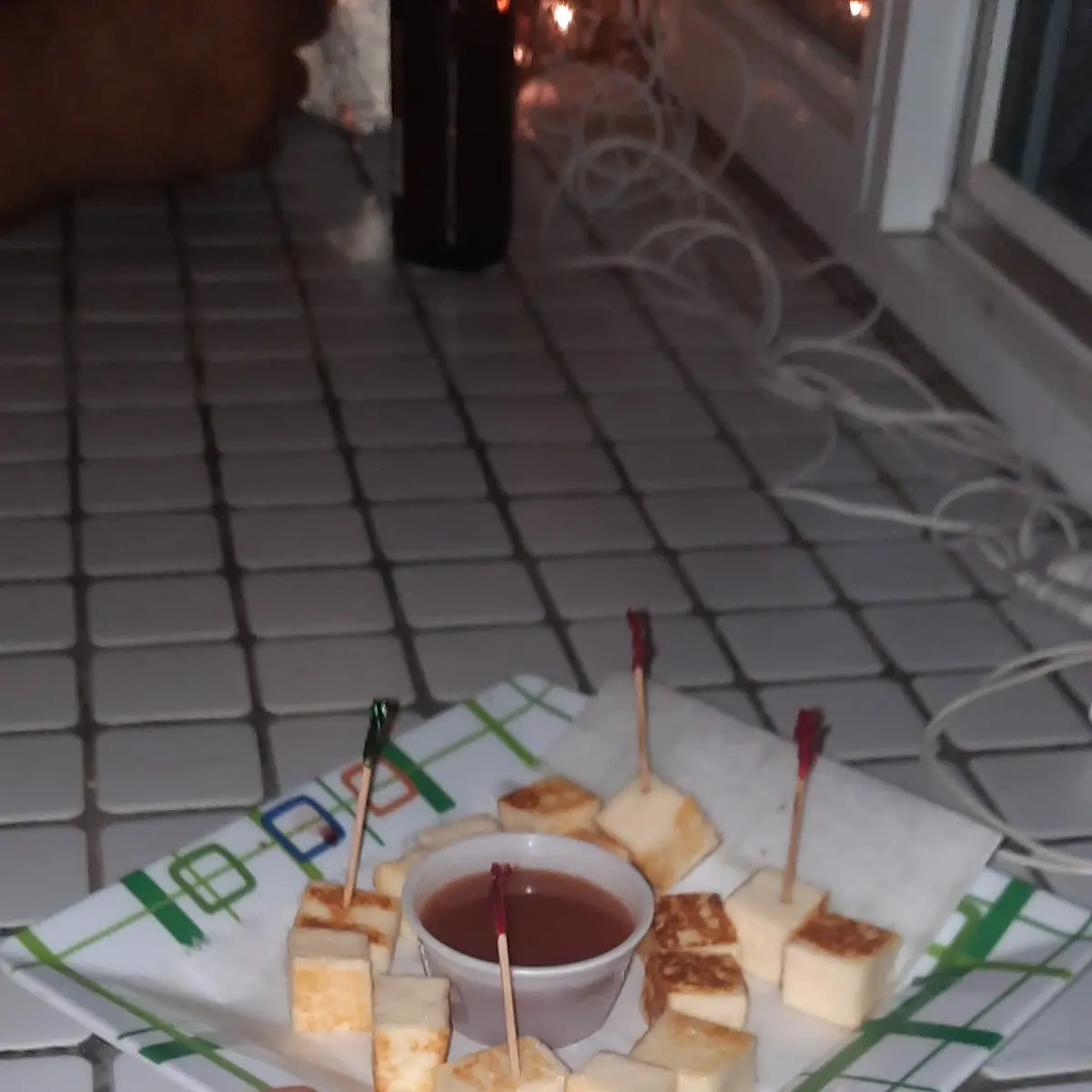 Chorizo Al Vino Y Queso Frito